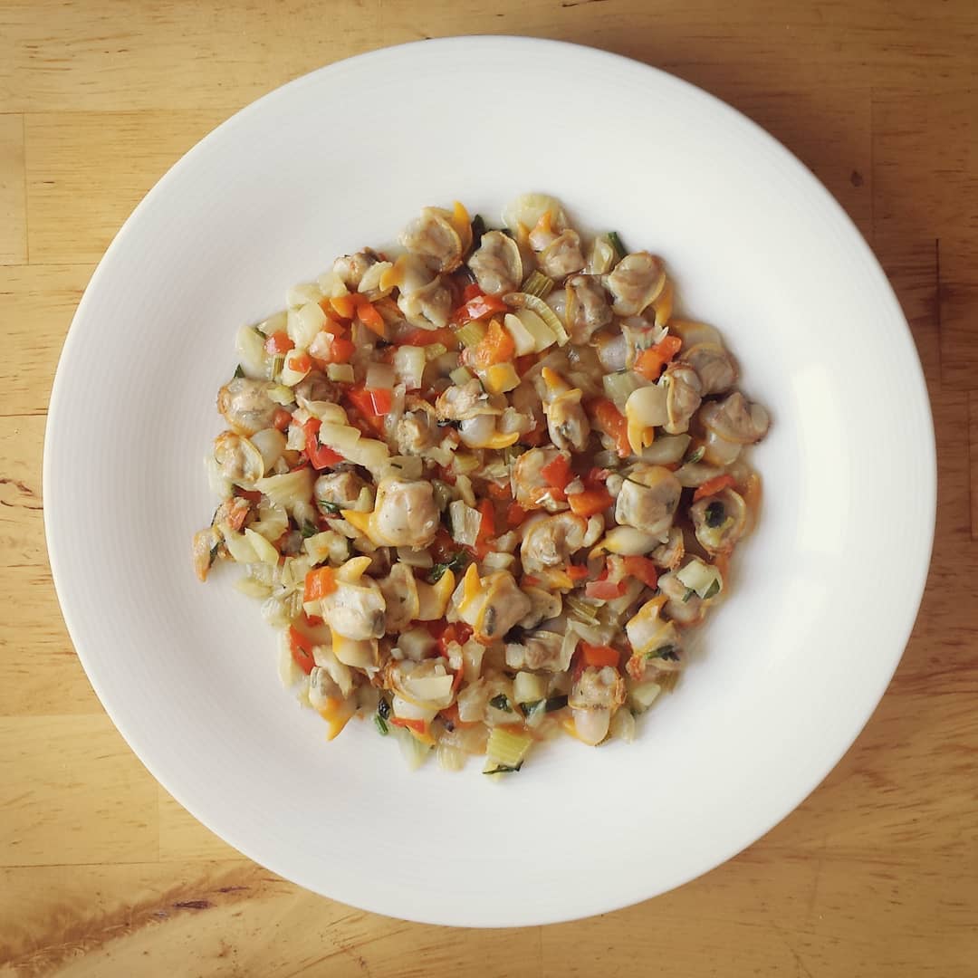 Receta de berberechos con hinojo y pimiento