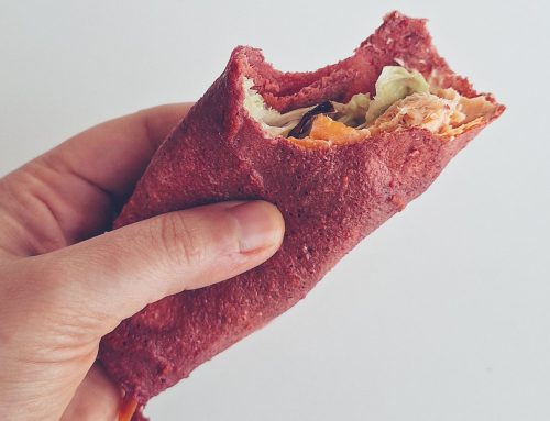 Filloas o fajitas sin gluten de avena, huevo y remolacha rellenas