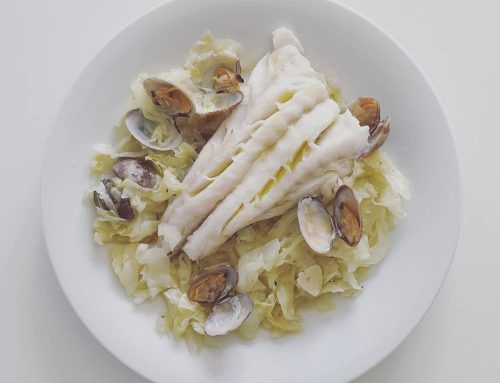 Repollo con bacalao y almejas