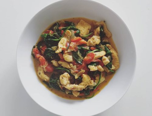 Salteado de verduras con pollo y leche de coco
